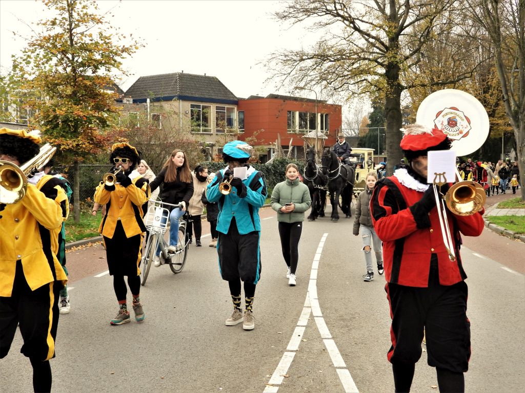 2022-11-2-0 Intocht Sinterklaas Schalkhaar. (11) klein