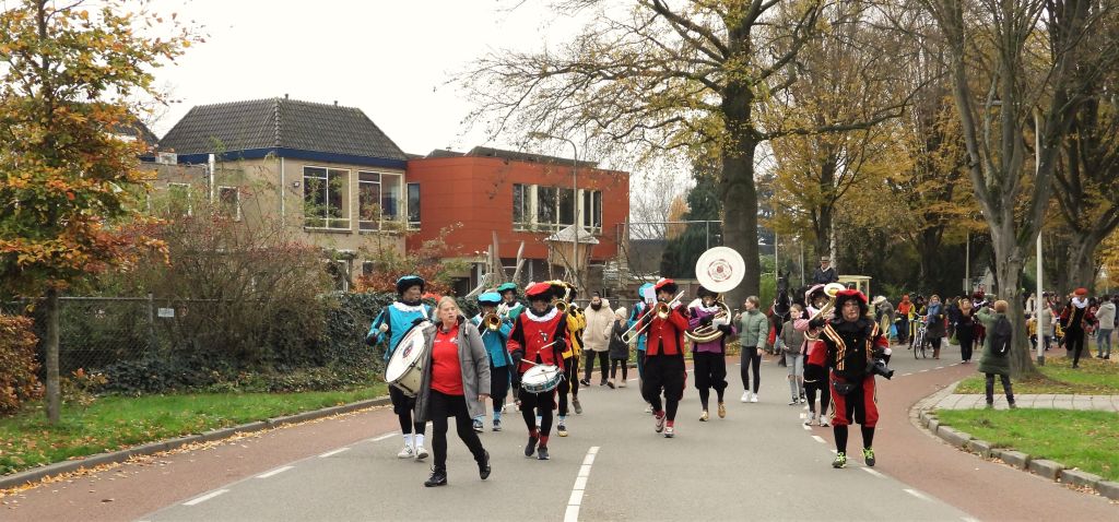 2022-11-2-0 Intocht Sinterklaas Schalkhaar. (8) klein