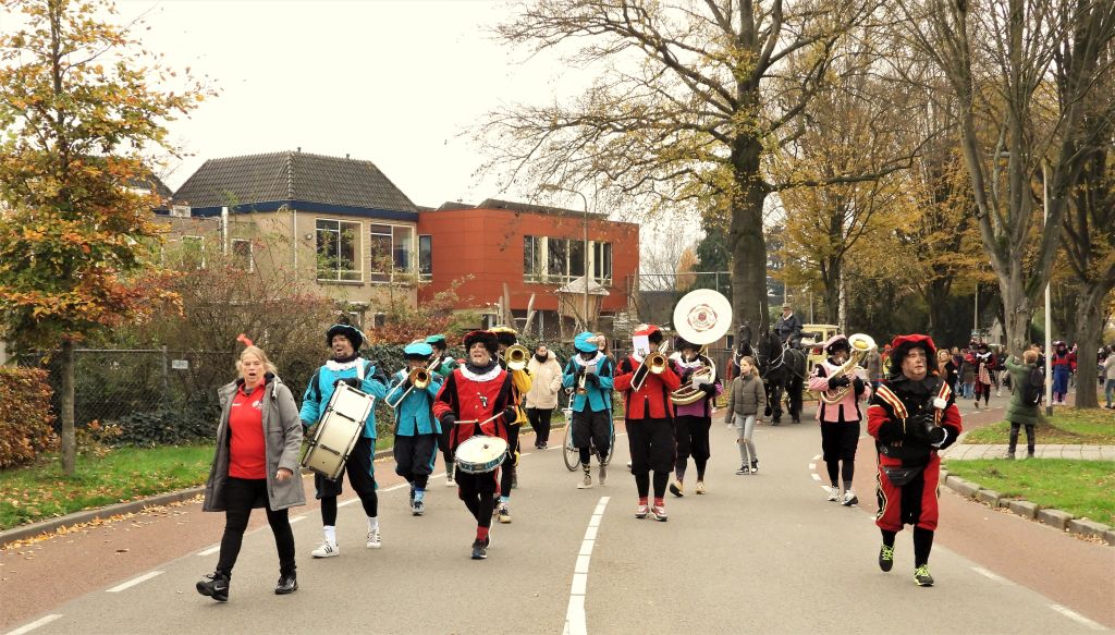 2022-11-2-0 Intocht Sinterklaas Schalkhaar. (9) klein