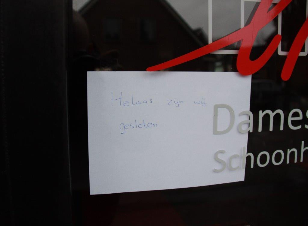 240113 03 Headlines failliet