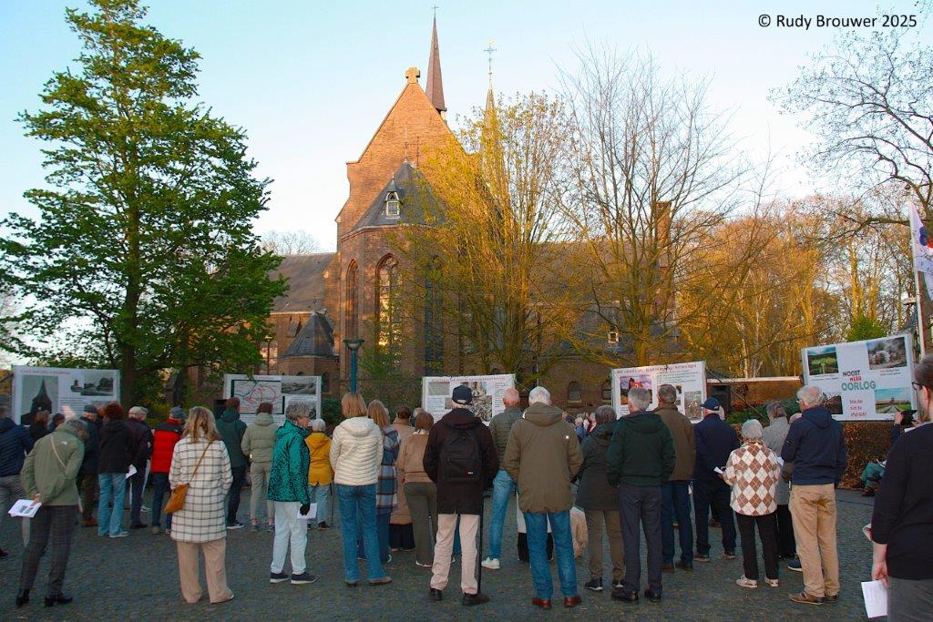 250410 16 Herdenking