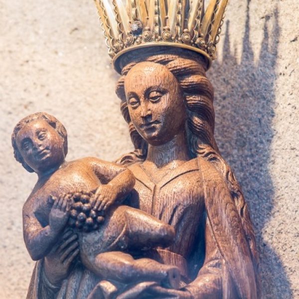 Maria van Frieswijk beeldje Maria van Frieswijk beeldje